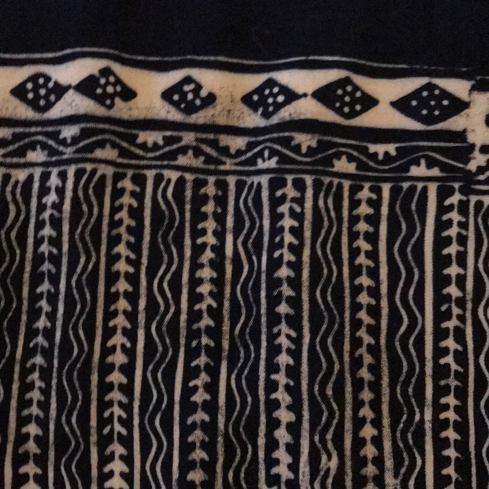 Scarf - Picture 3 of 4